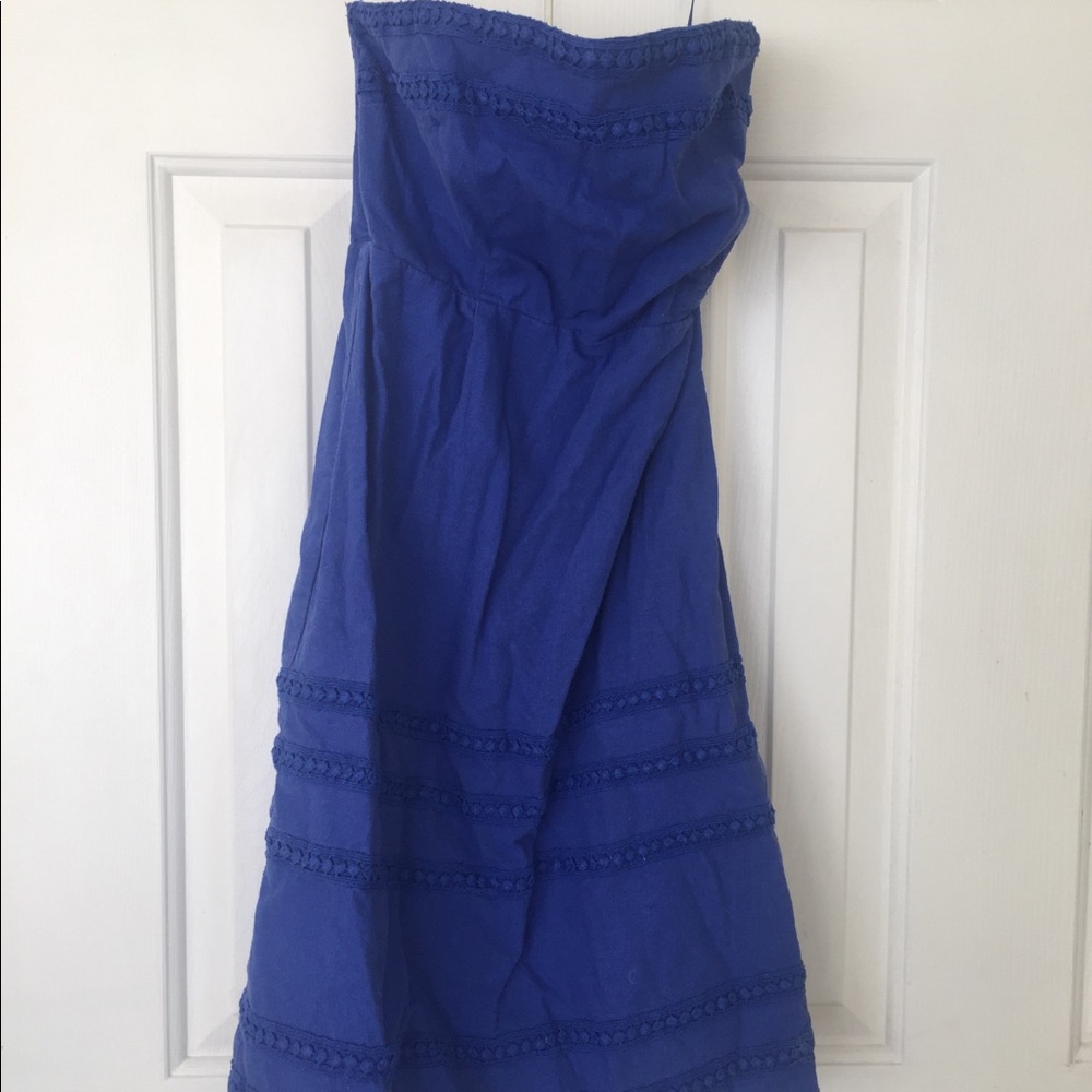 Blue Old Navy strapless dress. Adorable!